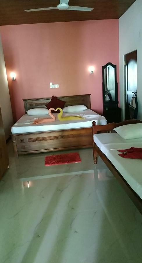 Top Rock Villa Unawatuna Exterior photo